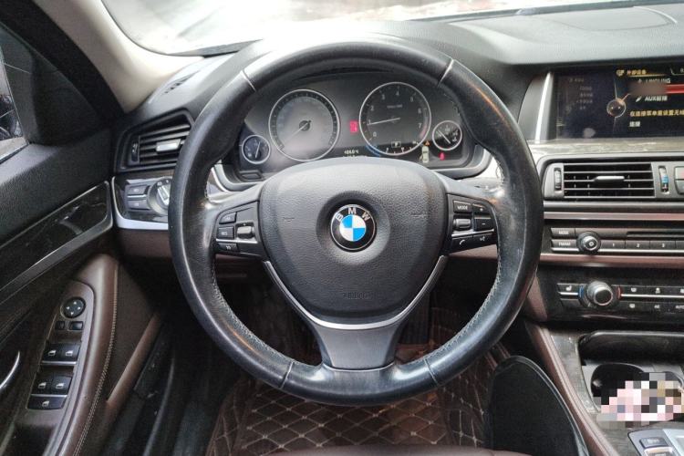 Used BMW 5 Series 2014 525Li Luxury Design Package Steering Wheel