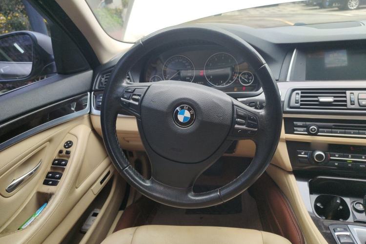 Used BMW 5 Series 2014 525Li Leading Model Steering Wheel