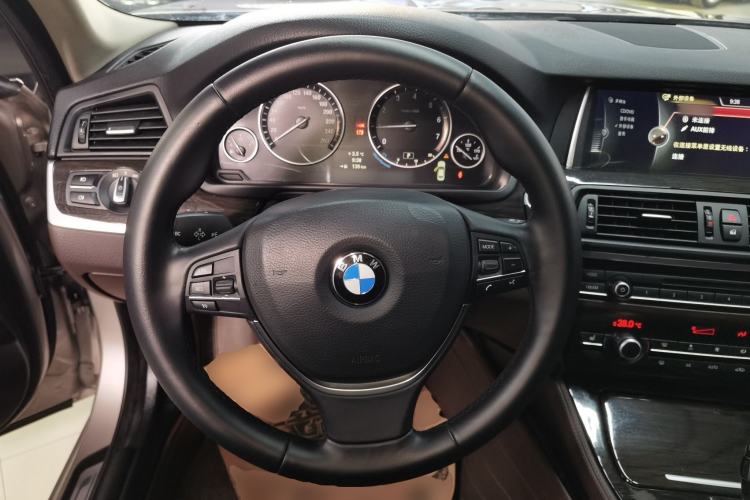 Used BMW 5 Series 2014 525Li Luxury Design Package Steering Wheel