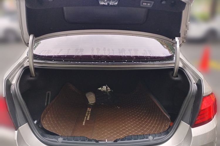 Used BMW 5 Series 2014 525Li Luxury Design Package Trunk