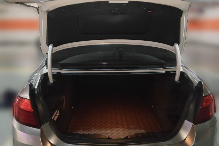 Used BMW 5 Series 2014 525Li Luxury Design Package Trunk
