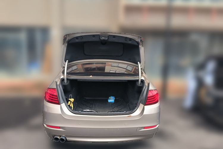 Used BMW 5 Series 2014 520Li Elegant Model Trunk