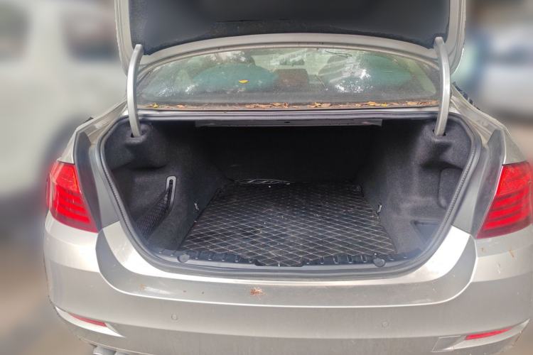 Used BMW 5 Series 2014 520Li Elegant Model Trunk