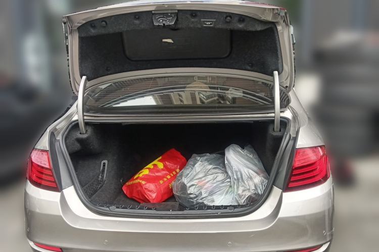 Used BMW 5 Series 2014 528Li Leading Model Trunk