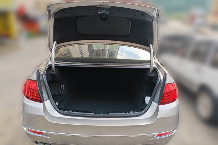 Used BMW 5 Series 2014 525Li Luxury Design Package Trunk