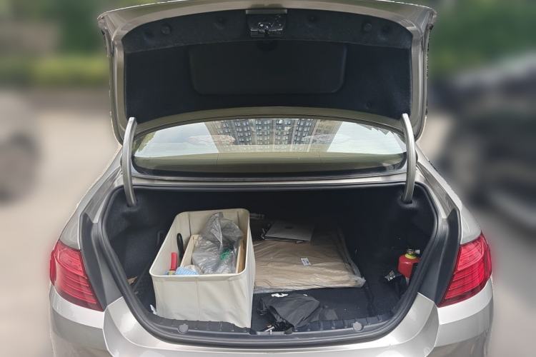 Used BMW 5 Series 2014 525Li Luxury Design Package Trunk