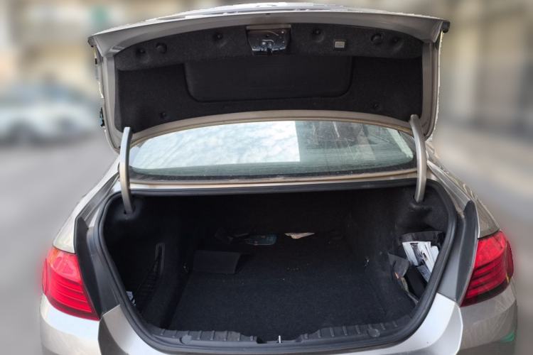 Used BMW 5 Series 2014 525Li Luxury Design Package Trunk