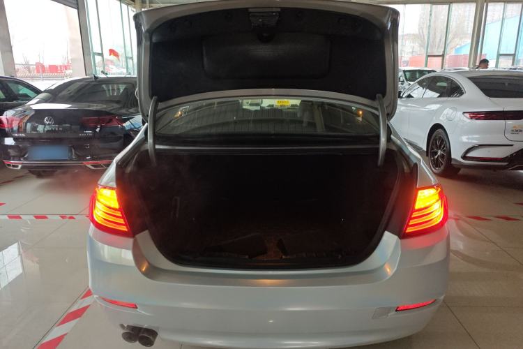 Used BMW 5 Series 2014 520Li Elegant Model Trunk