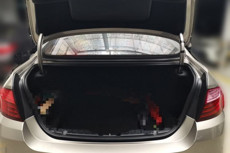 Used BMW 5 Series 2014 520Li Elegant Model Trunk
