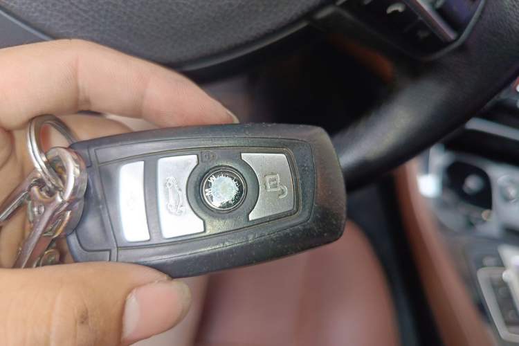 Used BMW 5 Series 2014 520Li Elegant Model Vehicle Key