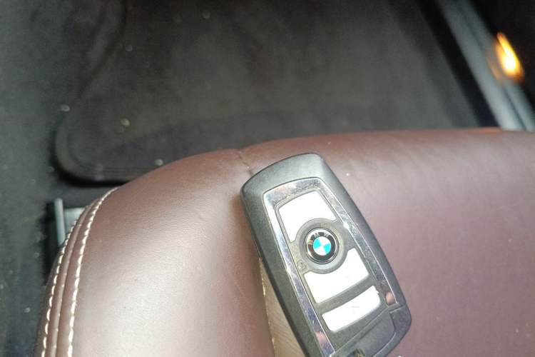 Used BMW 5 Series 2014 525Li Luxury Design Package Vehicle Key