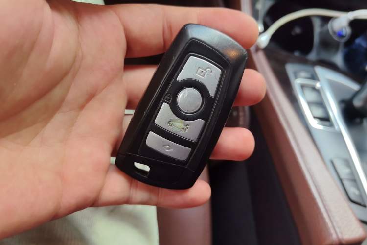 Used BMW 5 Series 2014 528Li xDrive Fashion Design Package Vehicle Key