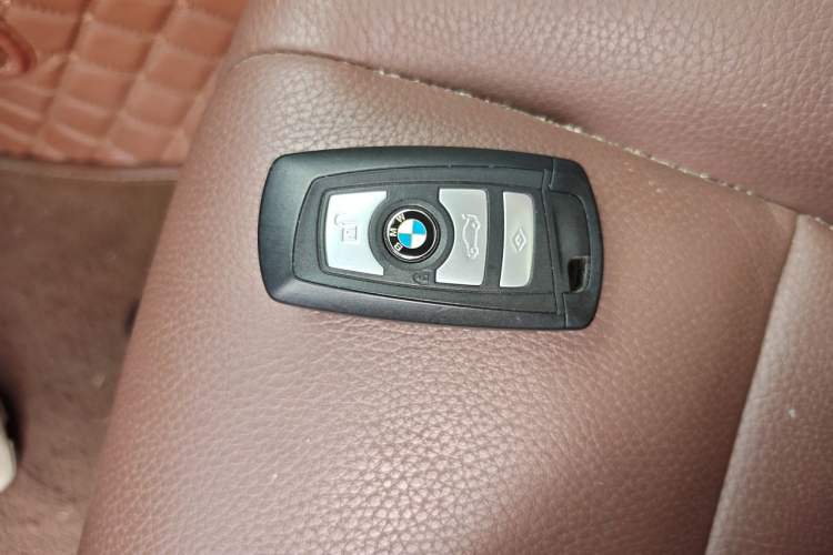 Used BMW 5 Series 2014 520Li Elegant Model Vehicle Key