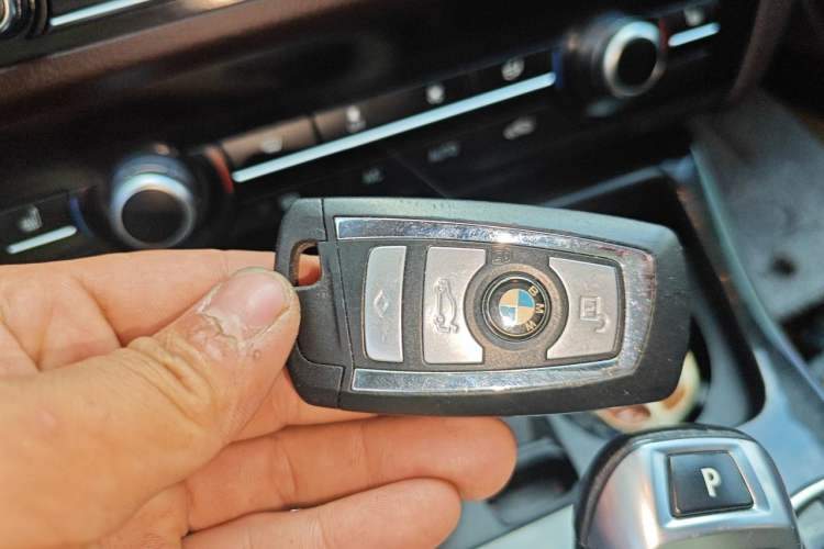 Used BMW 5 Series 2014 525Li Luxury Design Package Vehicle Key