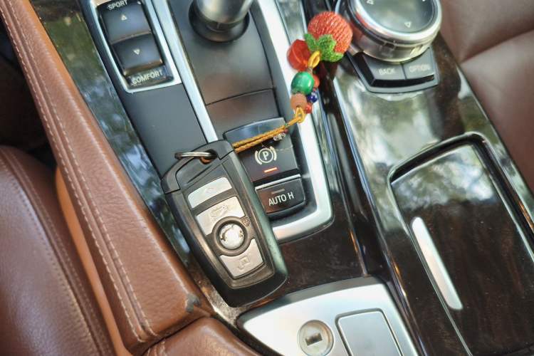 Used BMW 5 Series 2014 528Li Leading Model Vehicle Key
