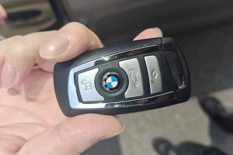 Used BMW 5 Series 2014 525Li Luxury Design Package Vehicle Key