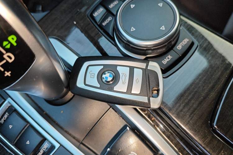 Used BMW 5 Series 2014 525Li Luxury Design Package Vehicle Key