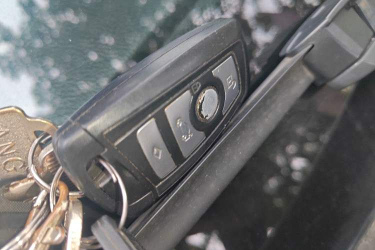 Used BMW 5 Series 2014 525Li Leading Model Vehicle Key