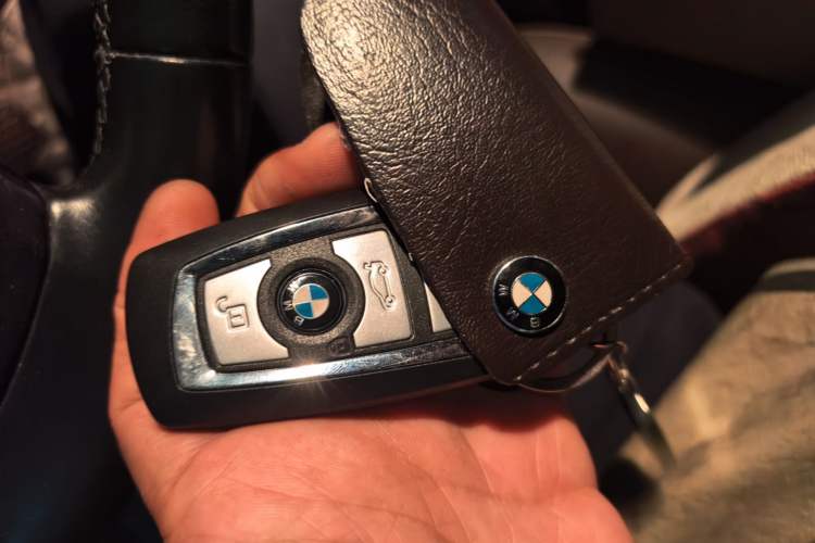 Used BMW 5 Series 2014 525Li Luxury Design Package Vehicle Key