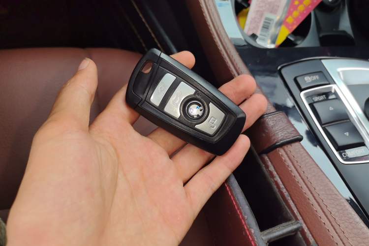Used BMW 5 Series 2014 520Li Elegant Model Vehicle Key