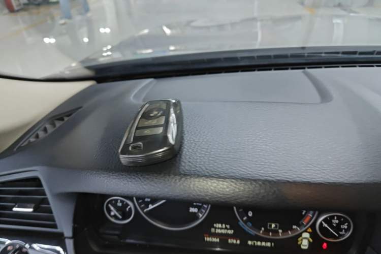 Used BMW 5 Series 2014 525Li Luxury Design Package Vehicle Key