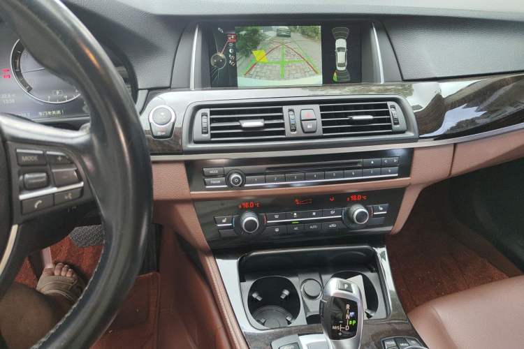 Used BMW 5 Series 2014 528Li xDrive Luxury Design Package Audio And AC Panel