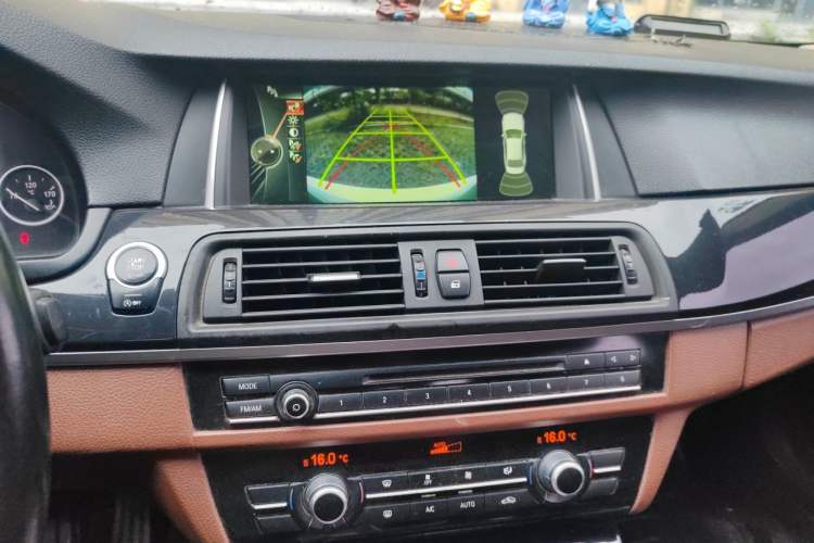Used BMW 5 Series 2014 520Li Elegant Model Audio And AC Panel