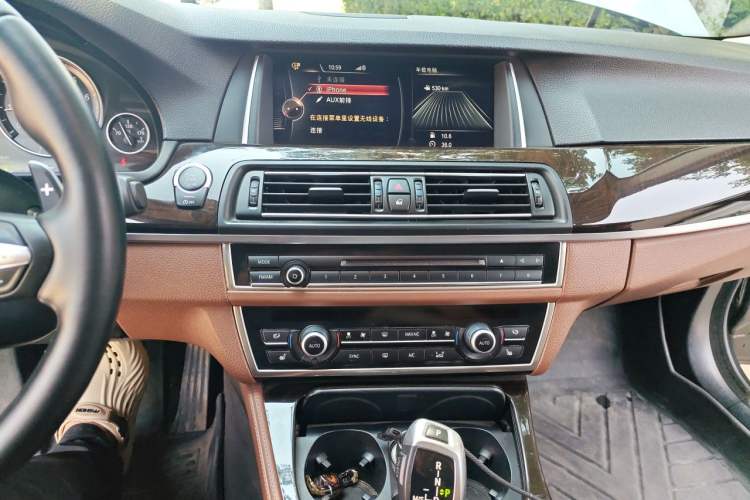 Used BMW 5 Series 2014 528Li Leading Model Audio And AC Panel