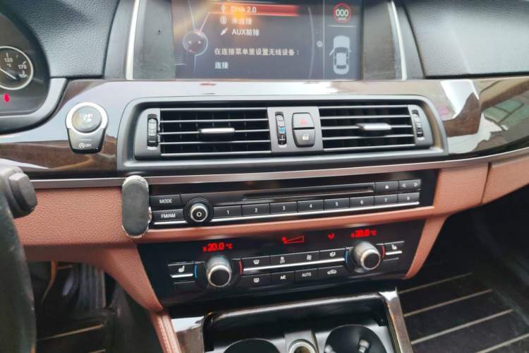 Used BMW 5 Series 2014 525Li Leading Model Audio And AC Panel