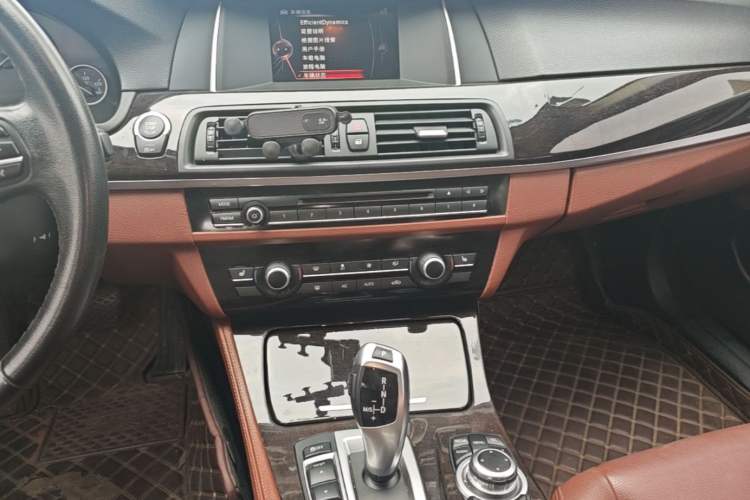 Used BMW 5 Series 2014 525Li Leading Model Audio And AC Panel