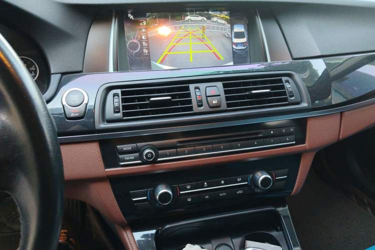Used BMW 5 Series 2014 520Li Elegant Model Audio And AC Panel