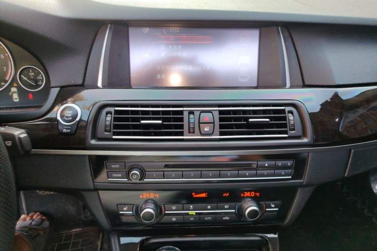 Used BMW 5 Series 2014 525Li Leading Model Audio And AC Panel