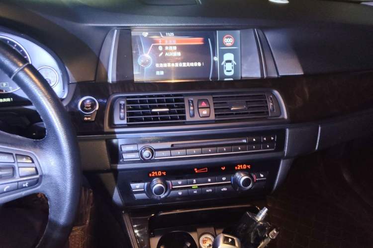 Used BMW 5 Series 2014 525Li Leading Model Audio And AC Panel