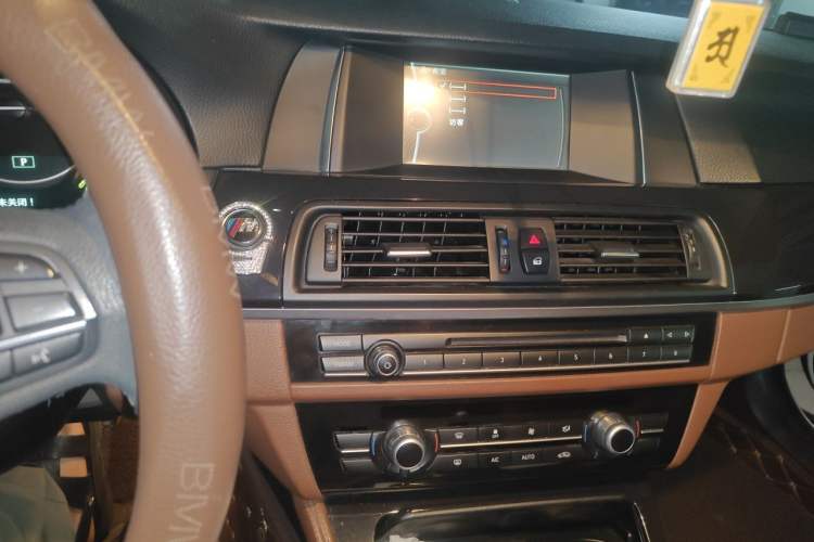 Used BMW 5 Series 2014 520Li Elegant Model Audio And AC Panel