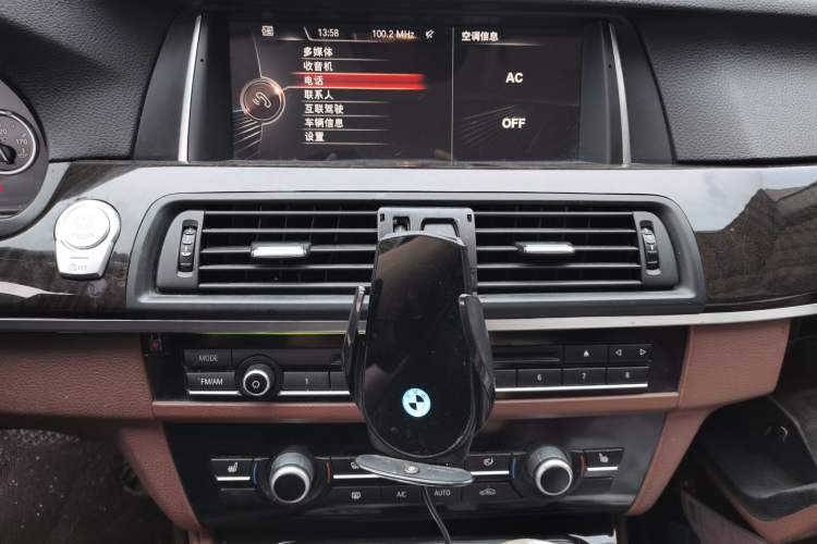Used BMW 5 Series 2014 525Li Leading Model Audio And AC Panel