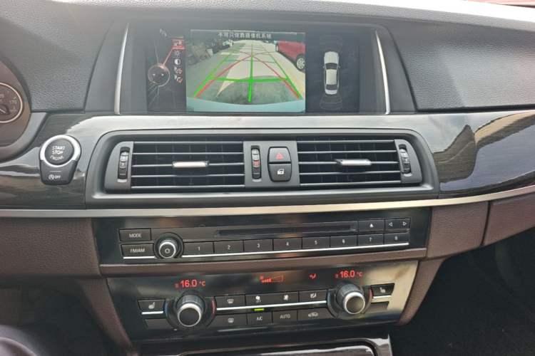Used BMW 5 Series 2014 525Li Luxury Design Package Audio And AC Panel