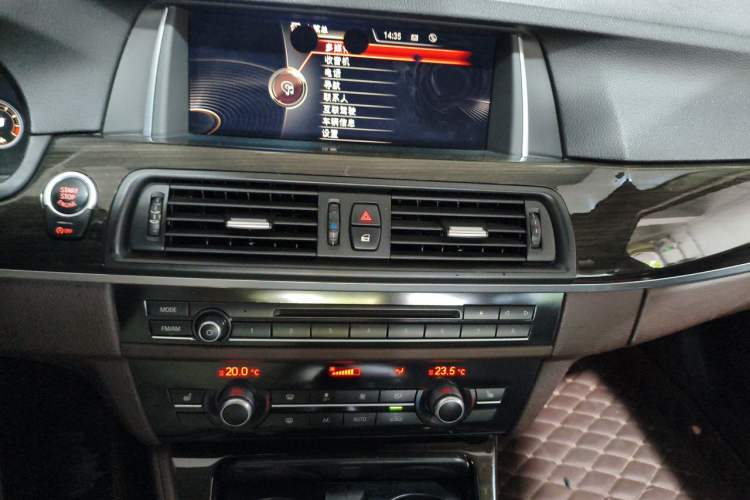 Used BMW 5 Series 2014 525Li Luxury Design Package Audio And AC Panel