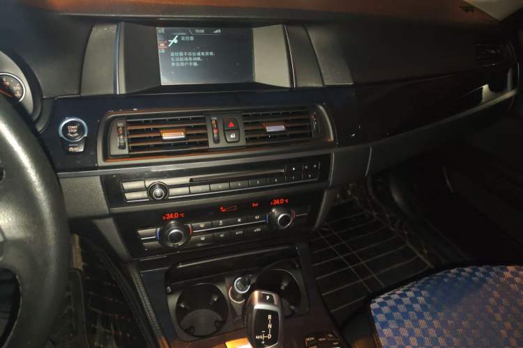 Used BMW 5 Series 2014 520Li Elegant Model Audio And AC Panel