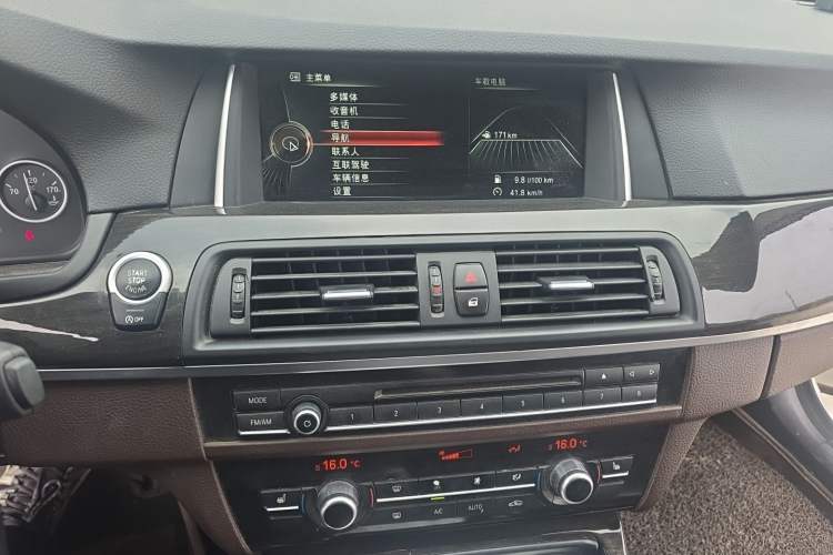 Used BMW 5 Series 2014 525Li Luxury Design Package Audio And AC Panel