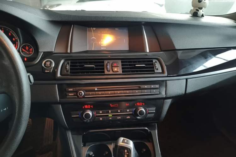Used BMW 5 Series 2014 520Li Elegant Model Audio And AC Panel