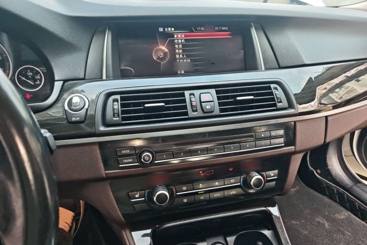 Used BMW 5 Series 2014 525Li Luxury Design Package Audio And AC Panel