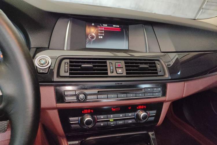 Used BMW 5 Series 2014 520Li Elegant Model Audio And AC Panel