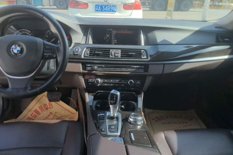 Used BMW 5 Series 2014 525Li Luxury Design Package Audio And AC Panel