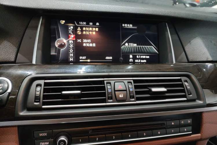 Used BMW 5 Series 2014 535Li Leading Model Audio And AC Panel