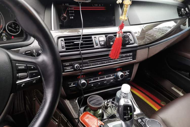 Used BMW 5 Series 2014 525Li Luxury Design Package Audio And AC Panel