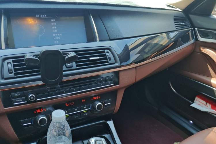 Used BMW 5 Series 2014 520Li Elegant Model Audio And AC Panel