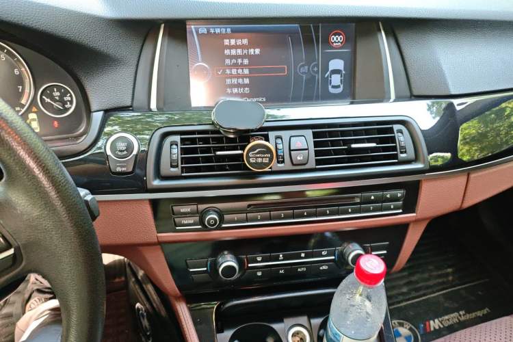 Used BMW 5 Series 2014 520i Elegant Edition Audio And AC Panel