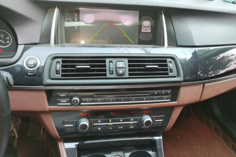 Used BMW 5 Series 2014 520Li Elegant Model Audio And AC Panel