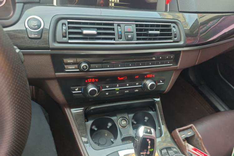 Used BMW 5 Series 2014 525Li Luxury Design Package Audio And AC Panel