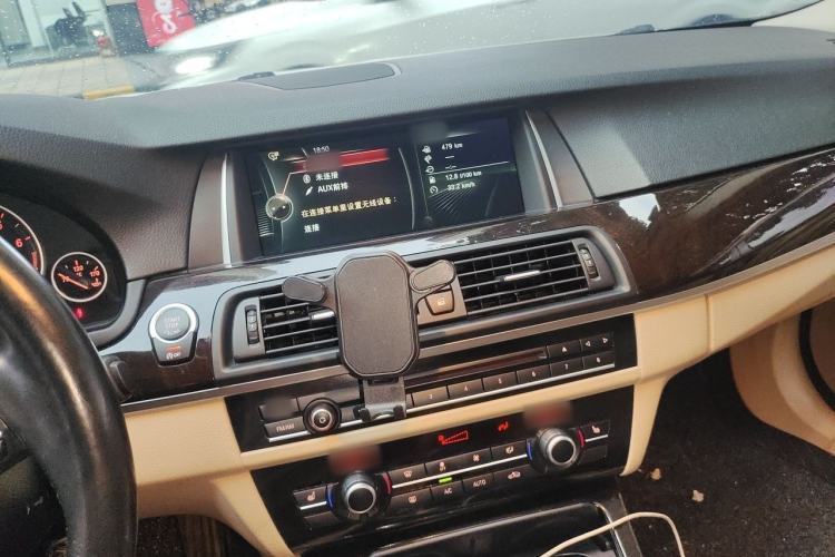 Used BMW 5 Series 2014 528Li xDrive Premium Edition Audio And AC Panel